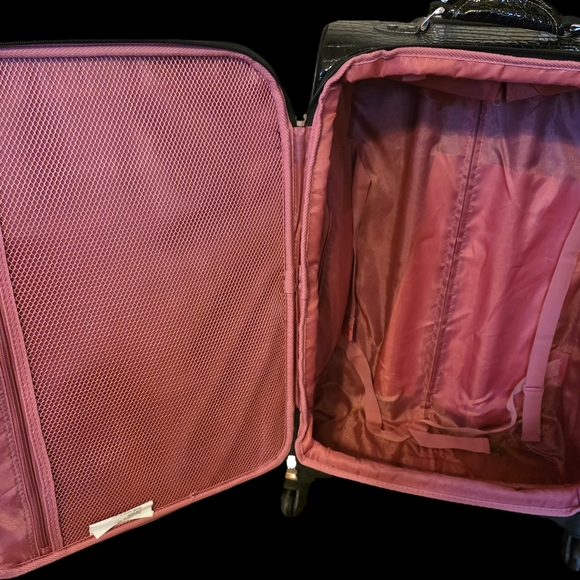 Kathy Van Zeeland Black Crocodile Embossed Rolling Suitcase + Laptop Bag - Picture 6 of 11